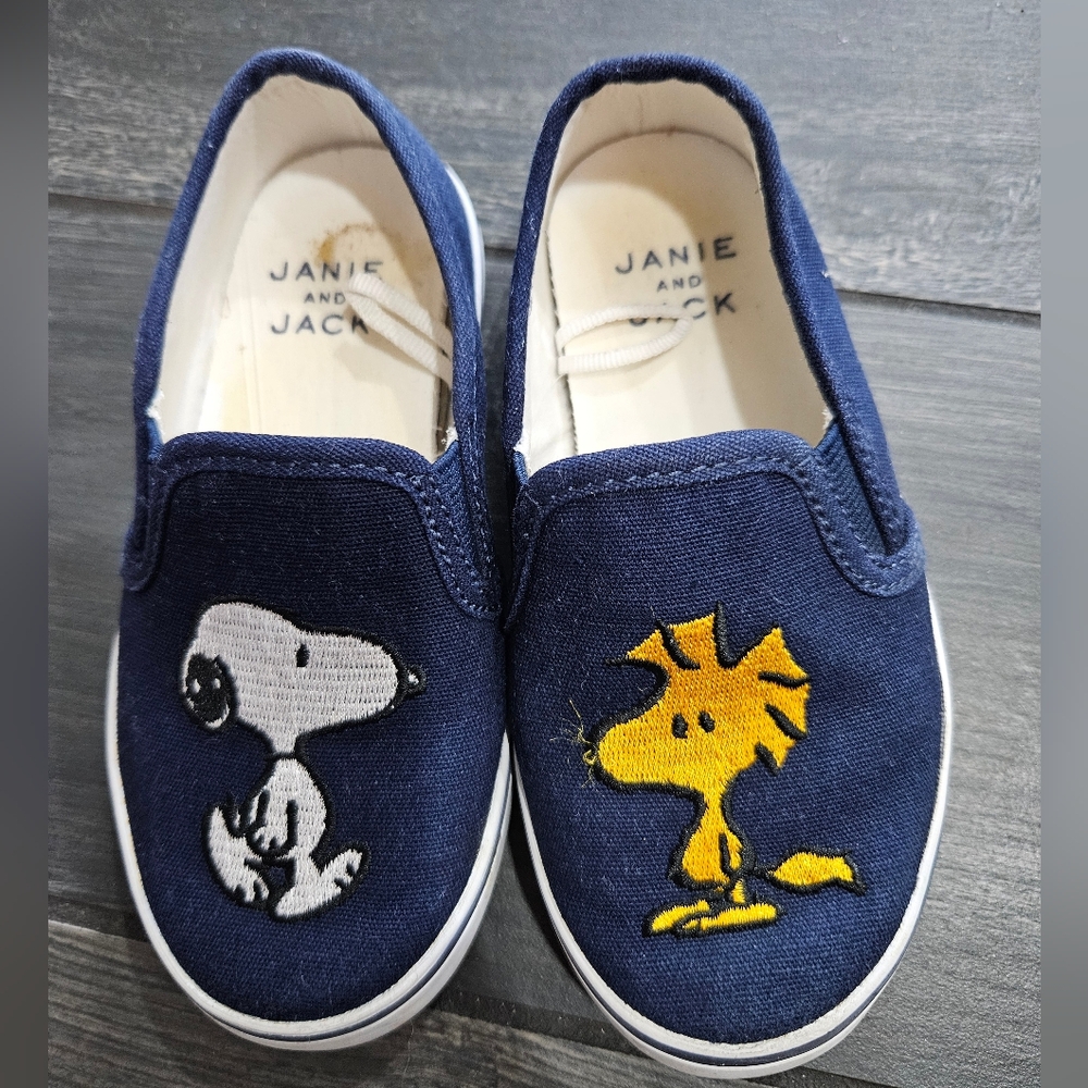 Janie and Jack PEANUTS Peanuts Snoopy and Woodstock slip on shoes size 9